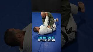 The first Jiu Jitsu sweep you should learn! #jiujitsu #jiujitsutips