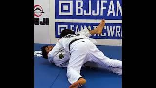 Monkey Toe Pass by Robson Moura